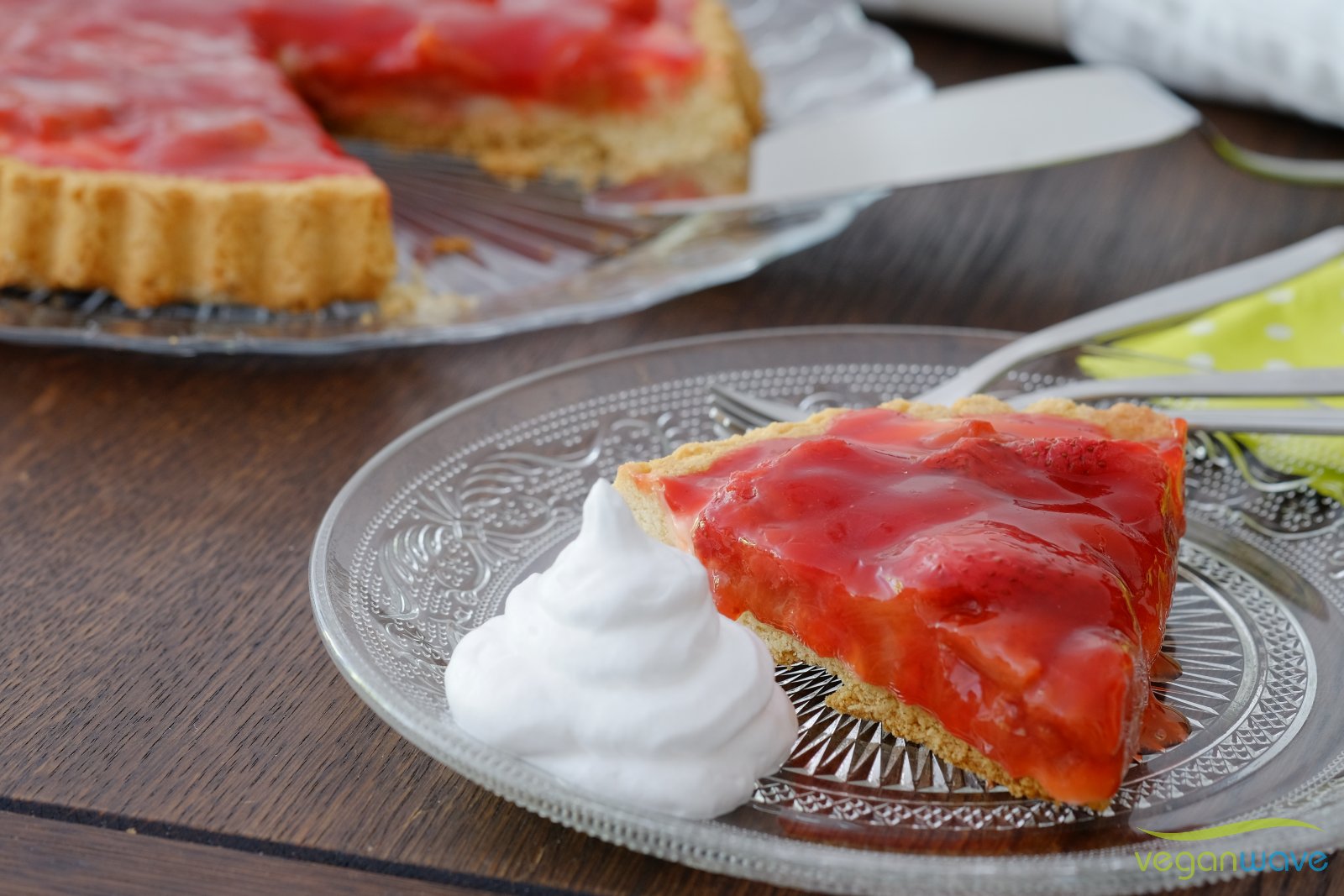 Erdbeer Rhabarber Kuchen vegan - veganwave