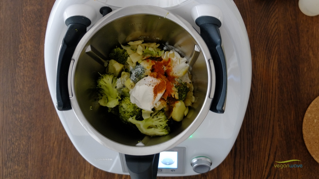 Vegane Broccolicremesuppe