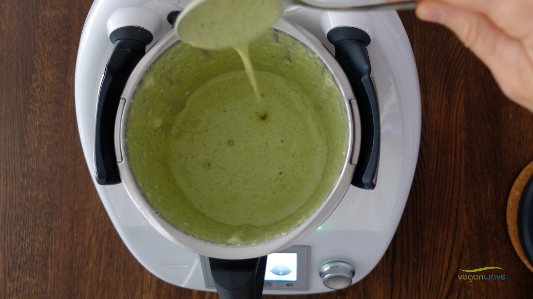 Vegane Broccolicremesuppe