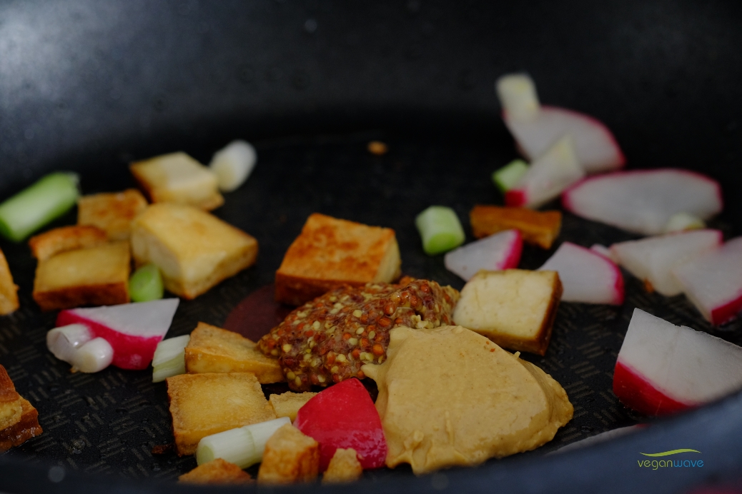 Herzhaftes veganes Sandwich